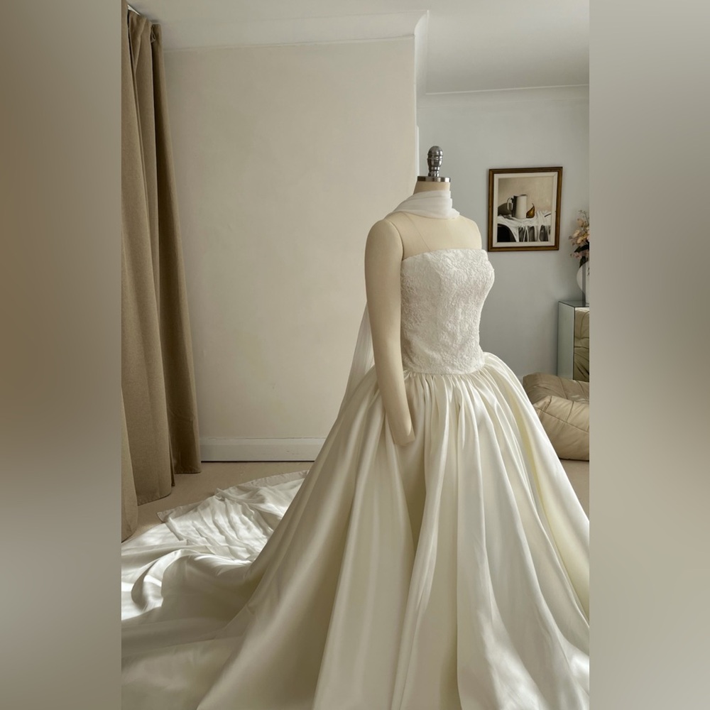 Brand new wedding dress!